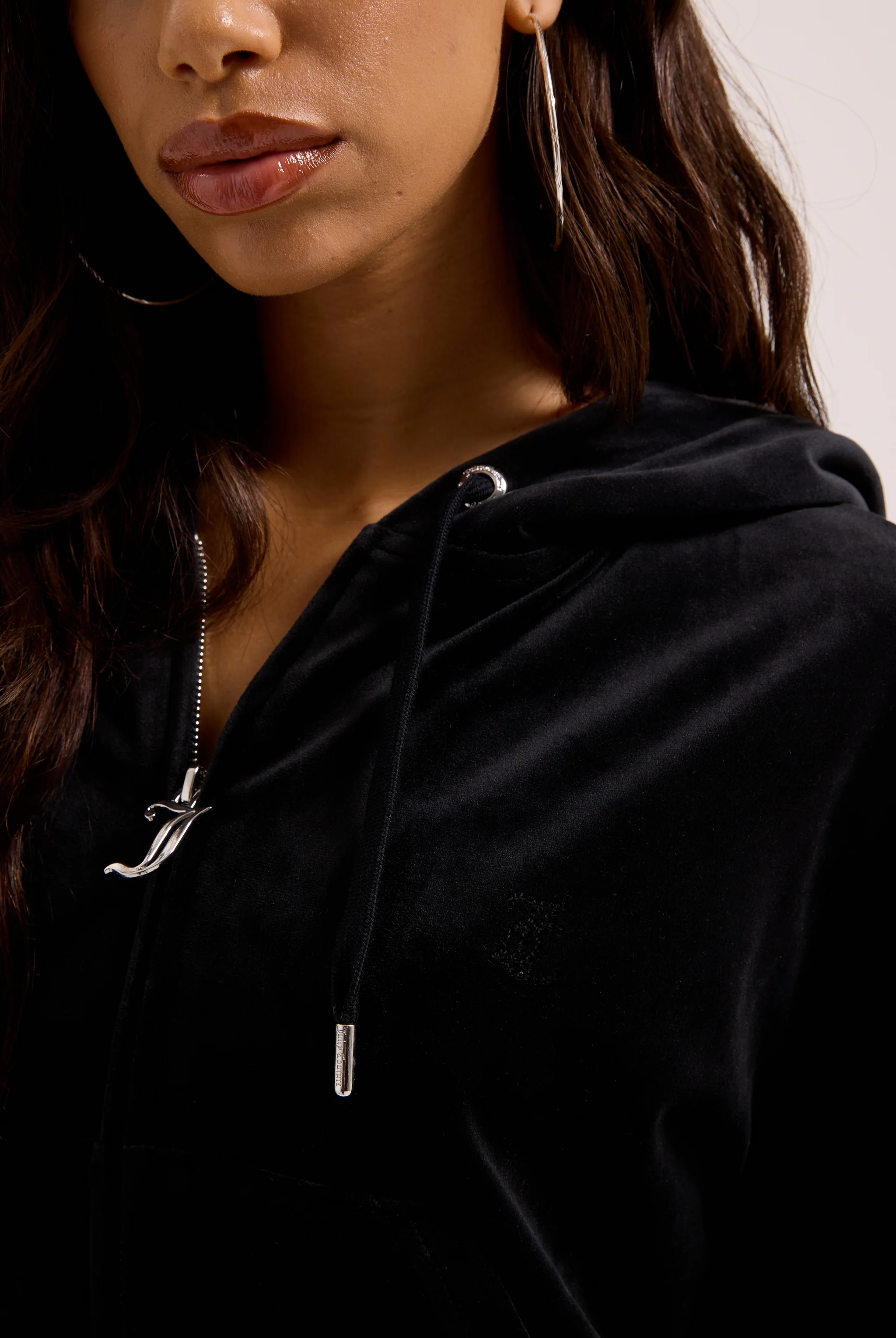 BLACK OUTLINE DIAMANTÉ OVERSIZED CROPPED HOODIE - Image 4