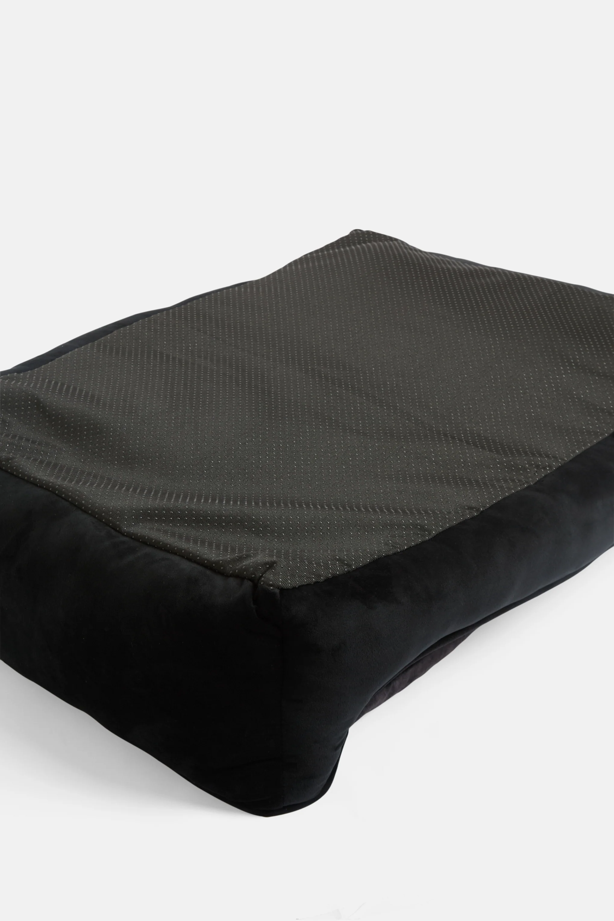 MEDIUM BLACK VELOUR JUICY PET BED - Image 4