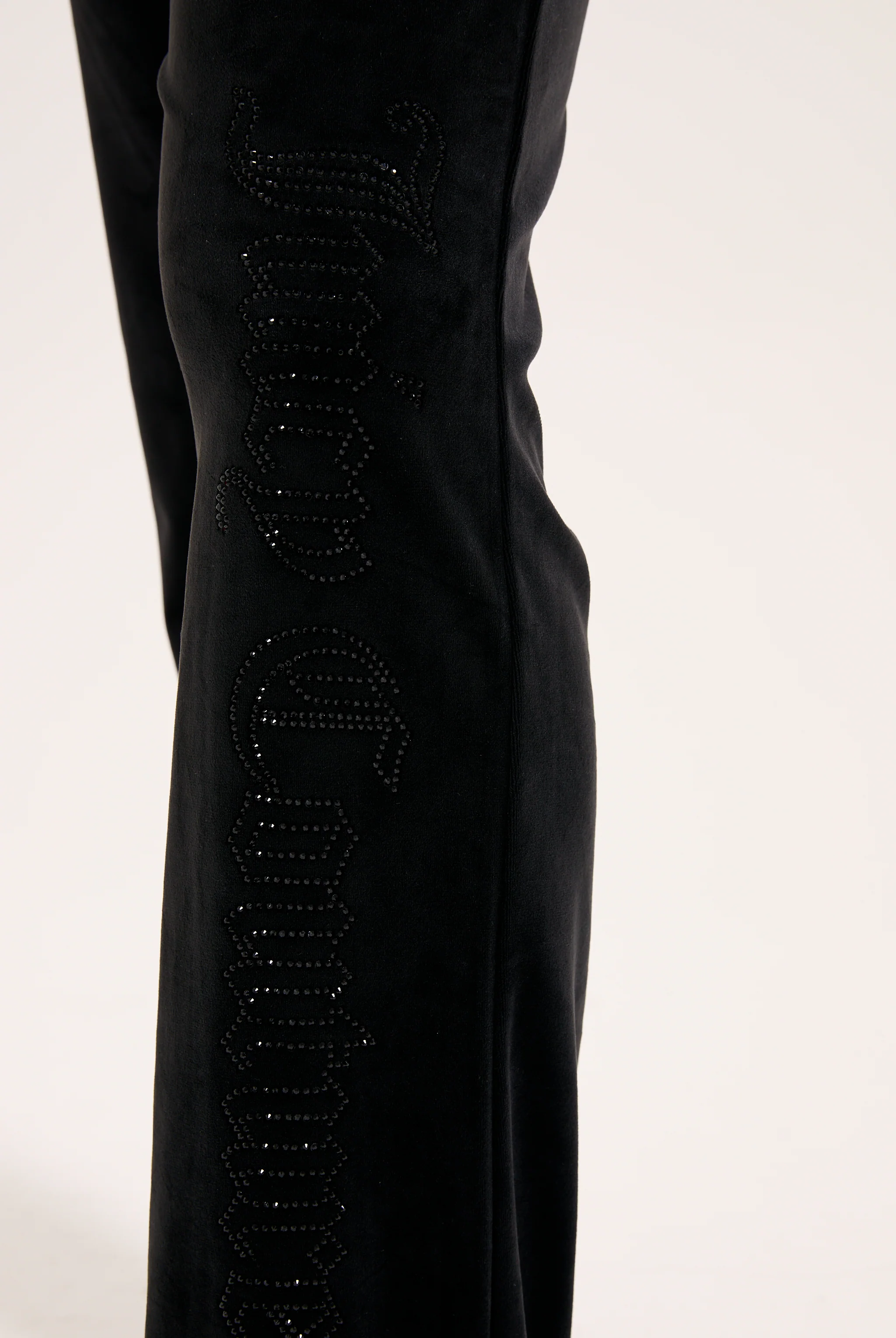 BLACK OUTLINE DIAMANTÉ CLASSIC VELOUR LOW RISE PANT - Image 5