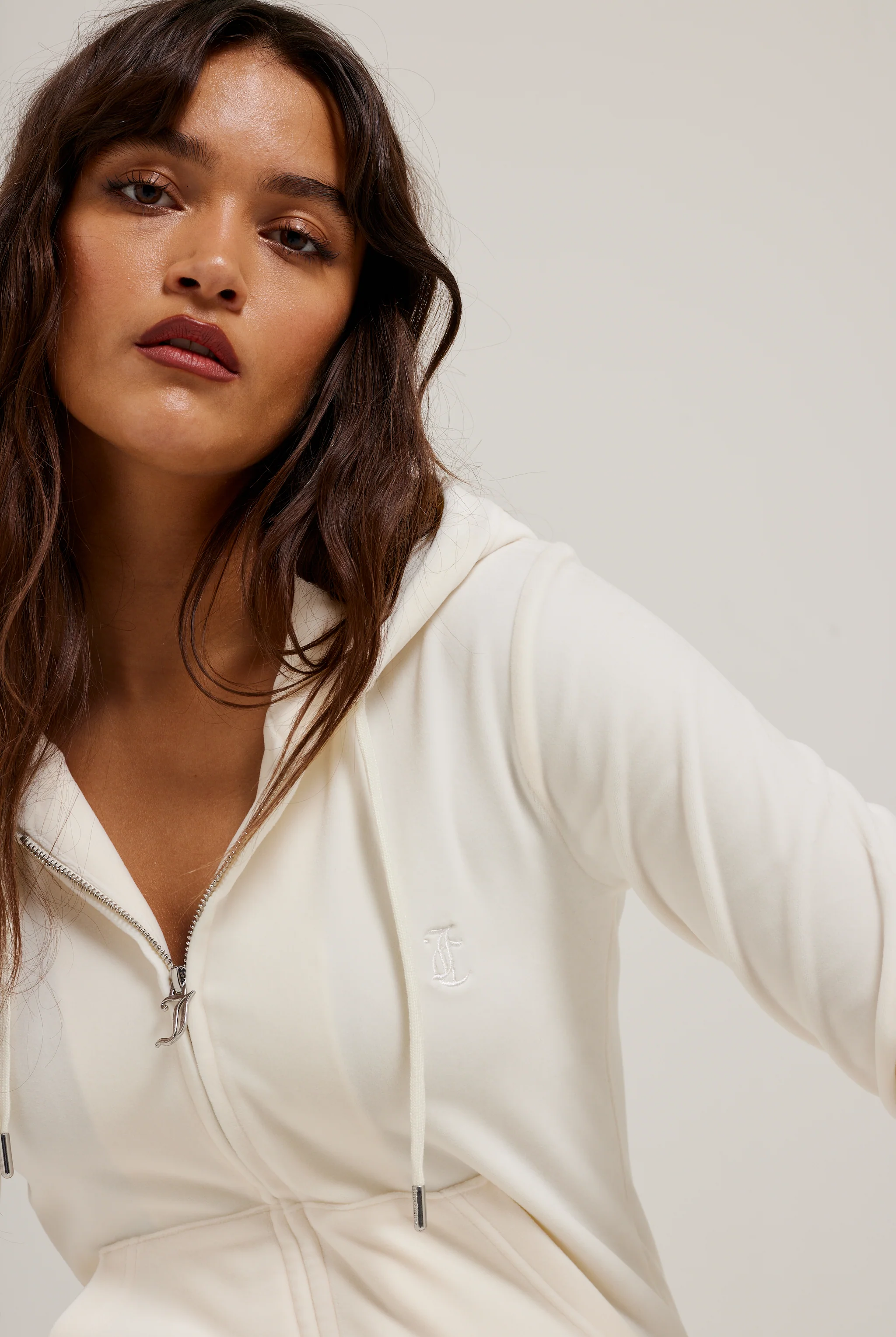 CREAM CLASSIC VELOUR ROBERTSON HOODIE - Image 8
