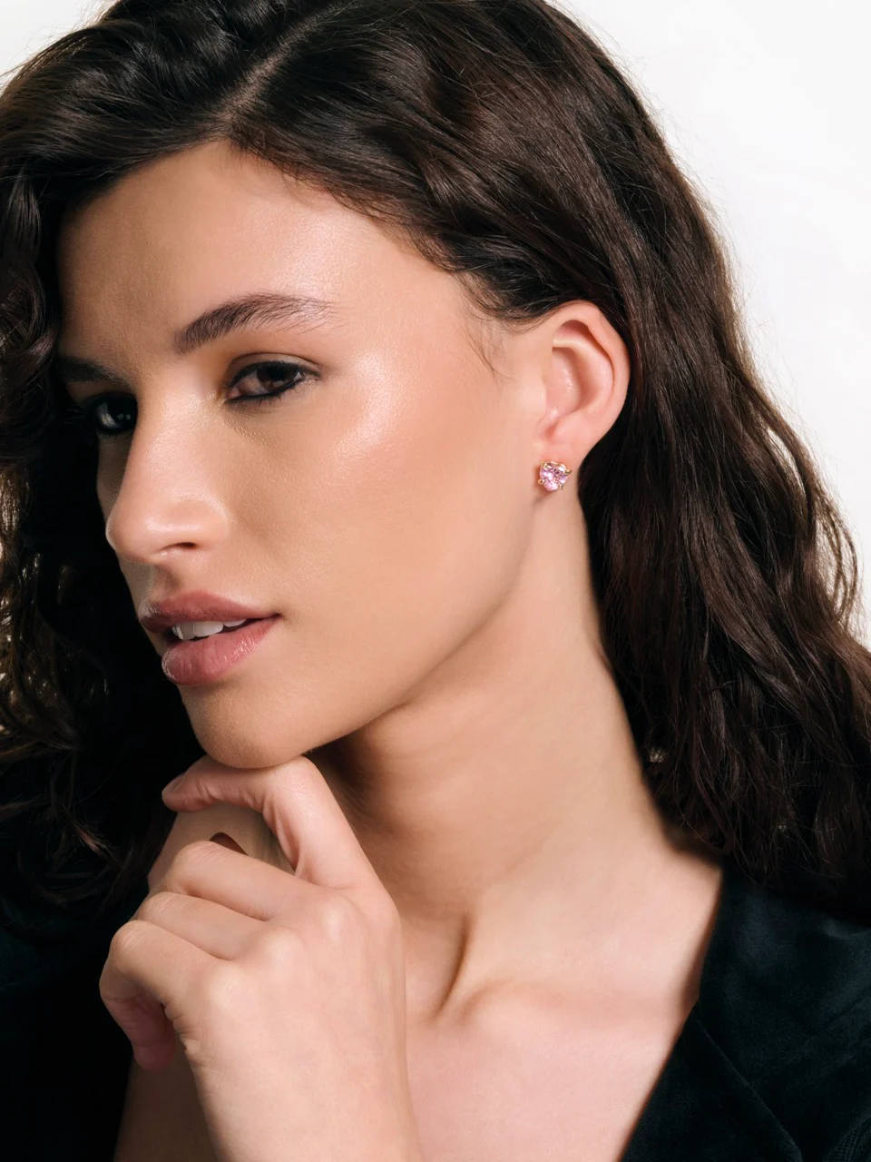 GOLD TONE SOLITAIRE CRYSTAL HEART STUD EARRINGS - Image 6