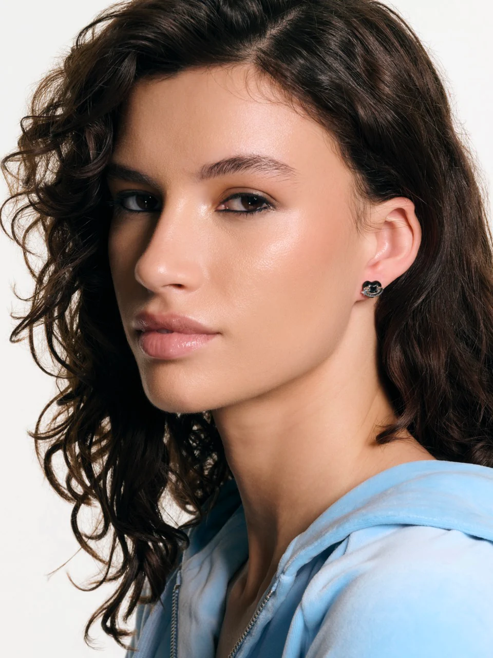 SILVER TONE ENAMEL ICON HEART STUD EARRINGS - Image 4