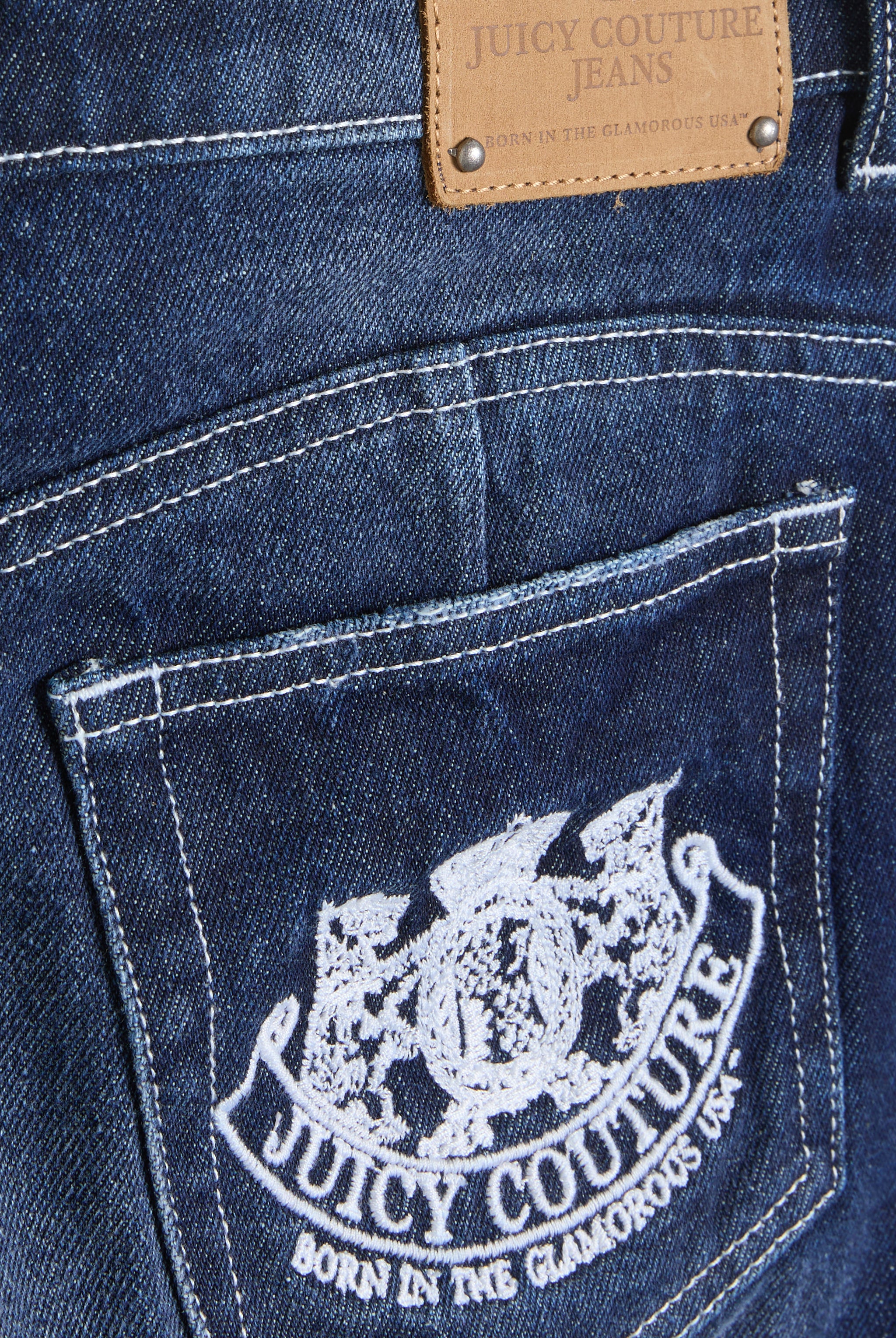 MID WASH DENIM DOG CREST MINI SKIRT - Image 4