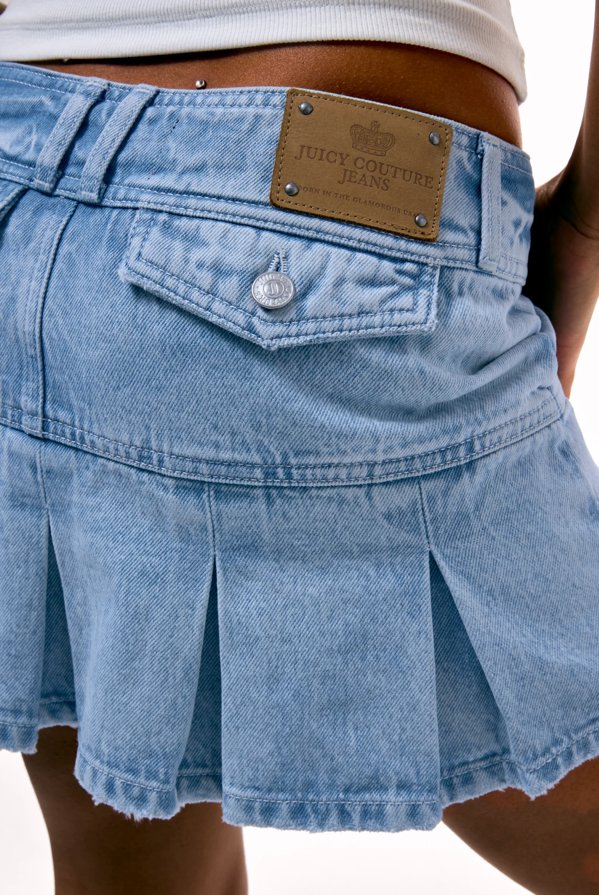 LIGHT WASH DENIM PLEATED MINI SKIRT - Image 6