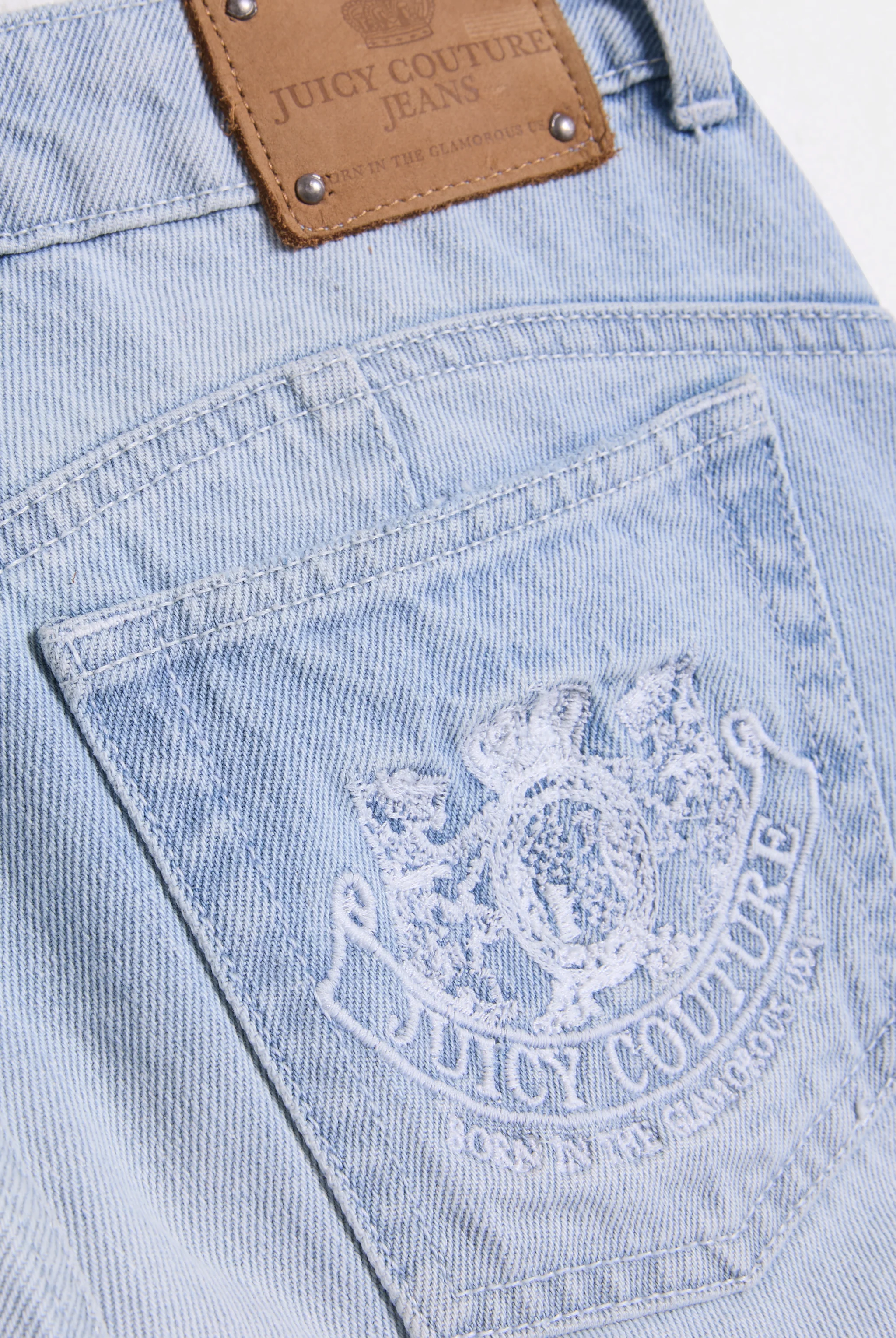 LIGHT WASH DOG CREST BOOTCUT JEANS - Image 6