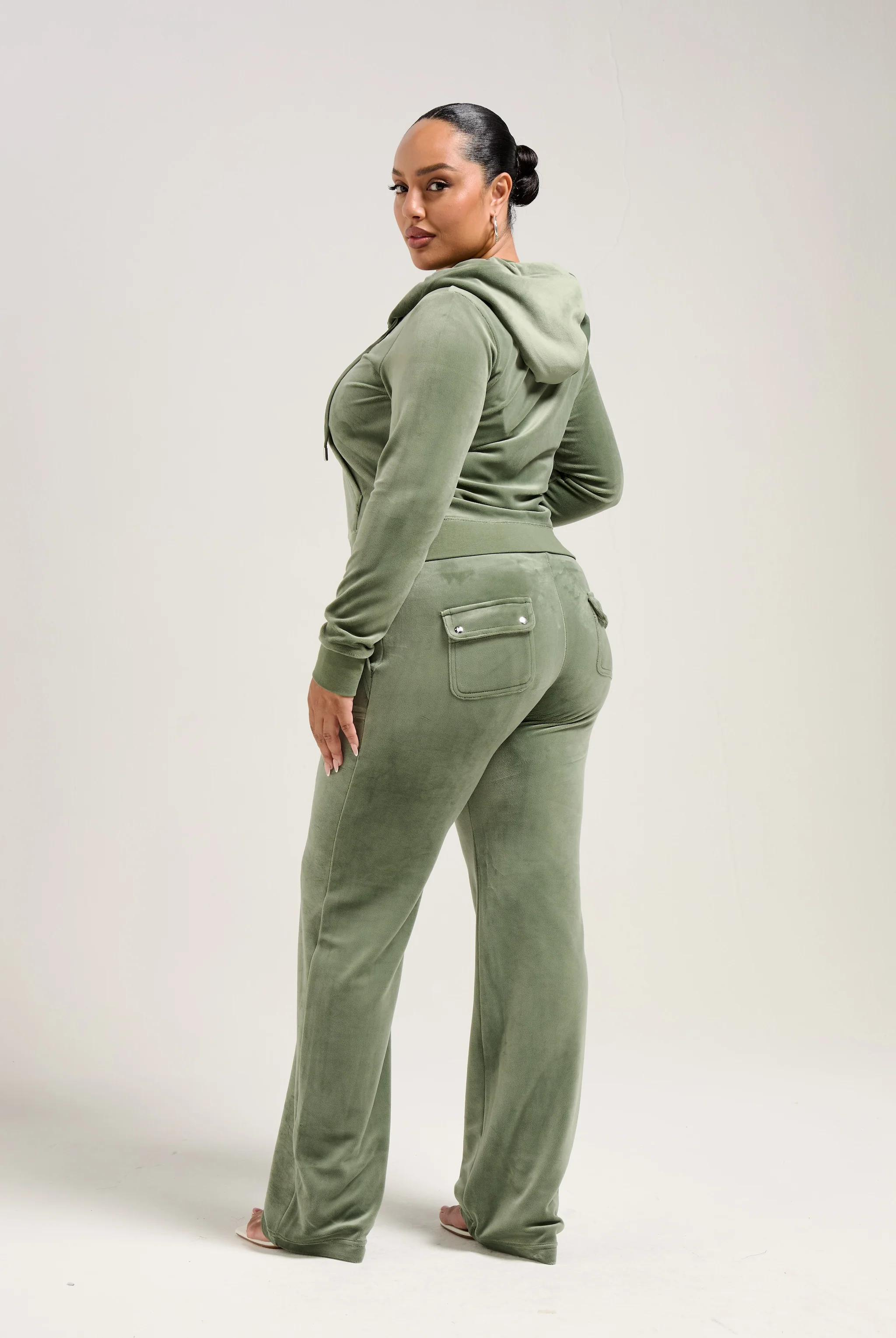 THYME CLASSIC VELOUR ROBERTSON HOODIE - Image 10